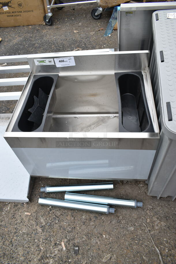 BRAND NEW SCRATCH AND DENT! Regency 600IB1824 18" x 24" Underbar Ice Bin - 77 lb. - Image 2 of 6