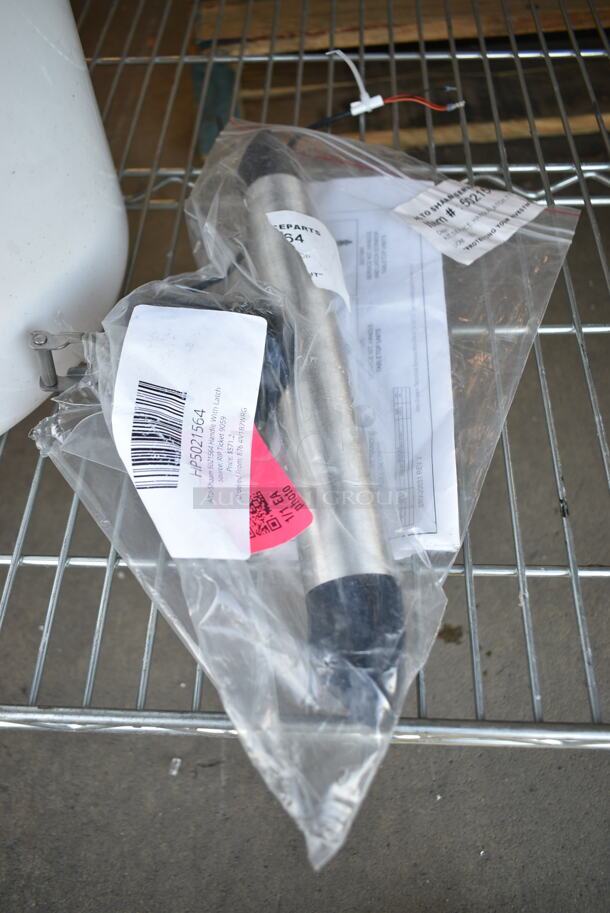 BRAND NEW SCRATCH AND DENT! Lot of 3 Items Including 22 Quart White Bin, Regency 600FSNZDJ15 15" Double-Jointed Swing Spout with 2 GPM Aerator and Alto-Shaam 5021564 Handle With Latch - Image 6 of 8