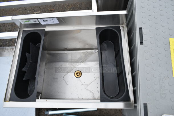 BRAND NEW SCRATCH AND DENT! Regency 600IB1824 18" x 24" Underbar Ice Bin - 77 lb. - Image 4 of 6
