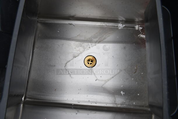 BRAND NEW SCRATCH AND DENT! Regency 600IB1824 18" x 24" Underbar Ice Bin - 77 lb. - Image 5 of 6