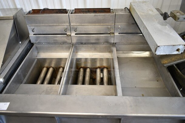 Pitco Frialator SG14-S Stainless Steel Commercial Natural Gas Powered 2 Bay Deep Fat Fryer w/ Right Side Dumping Station. 110,000 BTU.  - Image 2 of 9