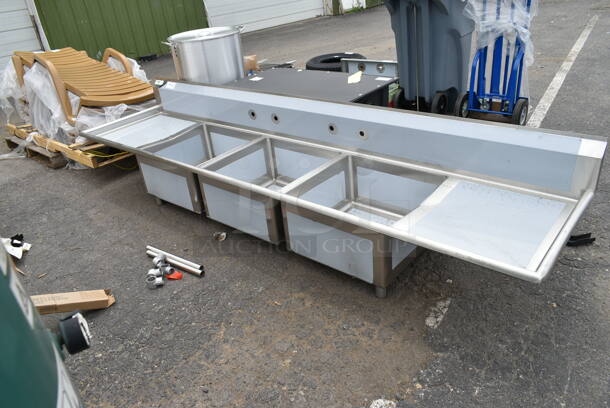BRAND NEW SCRATCH AND DENT! Regency 600S32323224 121" 16-Gauge Stainless Steel Three Compartment Commercial Sink with Galvanized Steel Legs and 2 Drainboards - 23" x 23" x 12" Bowls. No Legs.  - Image 3 of 8