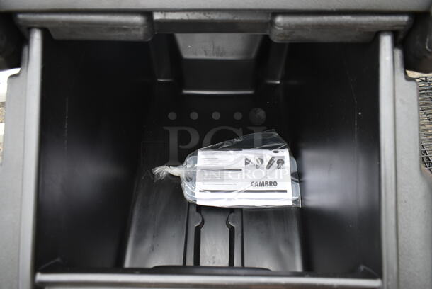 BRAND NEW SCRATCH AND DENT! Cambro ICS1001 Black Poly Insulated Mobile Ice Bin on Casters.  - Image 5 of 6