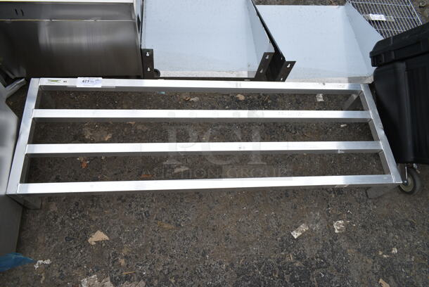 BRAND NEW SCRATCH AND DENT! Regency 600DUN2060 Aluminum Dunnage Rack.  - Image 2 of 4
