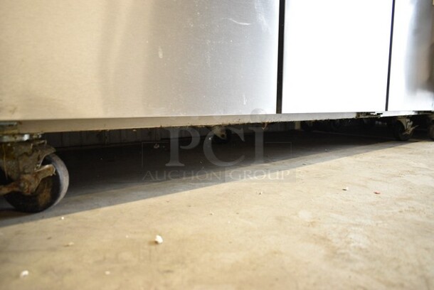 Avantco SCLM3 Stainless Steel Commercial Sandwich Salad Prep Table Bain Marie Mega Top on Commercial Casters. 115 Volts, 1 Phase. Tested and Powers On But Does Not Get Cold - Image 6 of 7