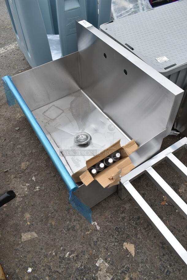 BRAND NEW SCRATCH AND DENT! Steelton 522US13621 36" 16-Gauge Stainless Steel One Compartment Commercial Utility Sink - 36" x 21" x 14" Bowl - Image 2 of 5