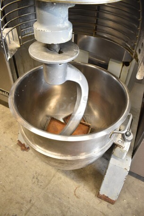 Globe SP62P Metal Commercial Commercial Floor Style 60 Quart Planetary Dough Mixer w/ Stainless Steel Mixing Bowl, Bowl Guard and Dough Hook Attachment. 208 Volts, 3 Phase.  - Image 3 of 6