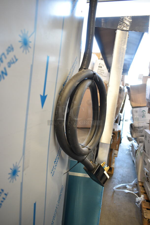 BRAND NEW SCRATCH AND DENT! CresCor RO-151-FUA-18D Stainless Steel Commercial QuikTherm Retherm Oven on Commercial Casters. Cannot Test Due To Plug Style - Image 6 of 7
