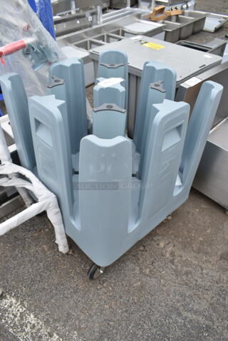BRAND NEW SCRATCH AND DENT! Metro Gray Blue Poly Portable Dish Cart on Casters. 