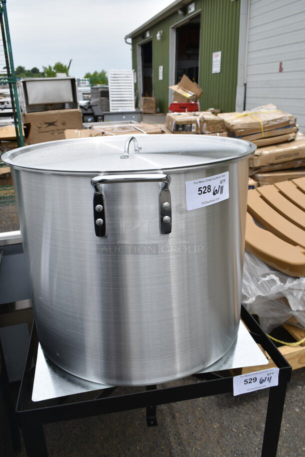 BRAND NEW SCRATCH AND DENT! Stainless Steel Stock Pot w/ Lid.  - Image 3 of 3