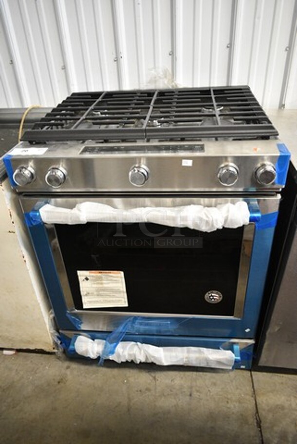 BRAND NEW SCRATCH AND DENT! KitchenAid KSGG700ESS2 Stainless Steel Commercial Natural or Propane Gas Powered 4 Burner Range w/ Convection Oven.  - Image 2 of 7