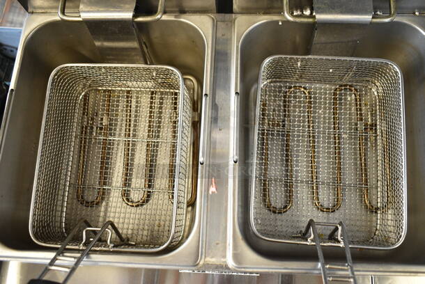 BRAND NEW SCRATCH AND DENT! Adcraft DF-6L/2 Stainless Steel Commercial Countertop Electric Powered 2 Bay Deep Fat Fryer w/ 2 Metal Fry Baskets and 2 Lids. 120 Volts, 1 Phase. - Image 3 of 5