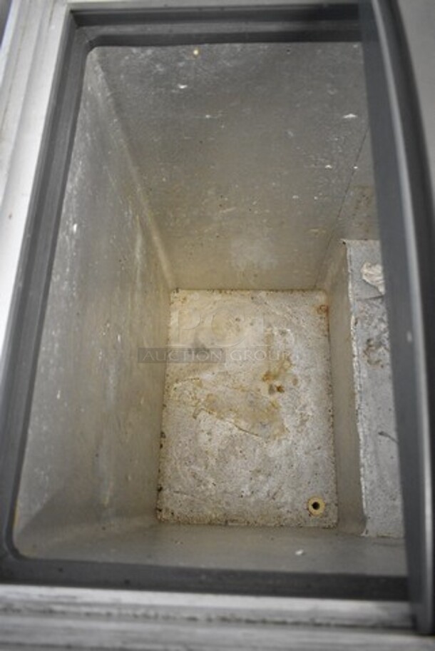 Caravell Metal Commercial Chest Freezer Merchandiser. 115 Volts, 1 Phase. Tested and Working! - Image 3 of 5