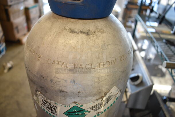 Metal Carbon Dioxide Tank. Buyer Must Pick Up - We Will Not Ship This Item. - Image 5 of 6