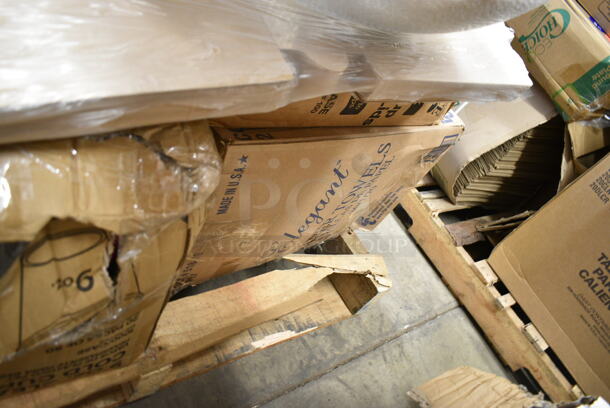 PALLET LOT of 15 BRAND NEW Boxes Including 245CPB10 PRINT Kraft Corrugated Pizza Boxes, 233030210008 Bunn 03021.0008 Black Funnel for ITCB, TW, and TWF Brewers, 274930 Pump Plastic, Sterilite Poly Pitchers, Cambro PSB23176 40.7 Qt. Pebbled Serving/Salad Bowl, 185712012D18 Beverage-Air 712-012D-18 Equivalent Door Gasket - 9" x 41 11/16", Beverage-Air 712-012D-19 Equivalent Door Gasket - 7" x 41 11/16", 500CC9 Choice 9 oz. Clear PET Customizable Plastic Squat Cold Cup - 1000/Case, 500L1020B Choice Black Hot Paper Cup Travel Lid for 10-24 oz. Standard Cups and 8 oz. Squat Cups - 1000/Case. 15 Times Your Bid! - Image 12 of 12
