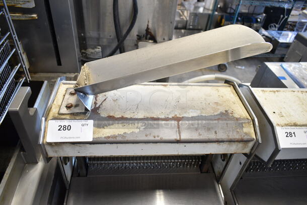 Oliver 777 Metal Commercial Floor Style Bread Loaf Slicer. 115 Volts, 1 Phase. Tested and Working! - Image 3 of 5
