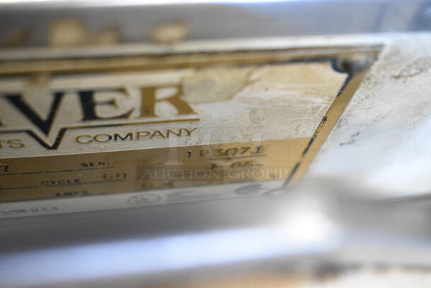 Oliver 777 Metal Commercial Floor Style Bread Loaf Slicer. 115 Volts, 1 Phase. Tested and Working! - Image 5 of 5