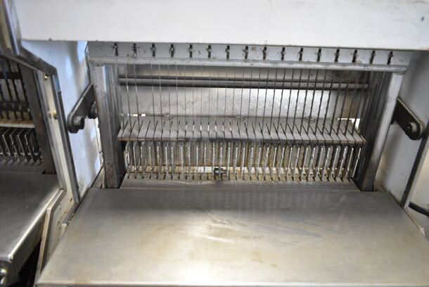 Oliver 777 Metal Commercial Floor Style Bread Loaf Slicer. 115 Volts, 1 Phase. Tested and Working! - Image 2 of 4