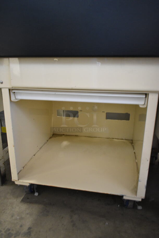 Oliver 938-N Metal Commercial Floor Style Bread Loaf Slicer. 115 Volts, 1 Phase. Tested and Working! - Image 2 of 6