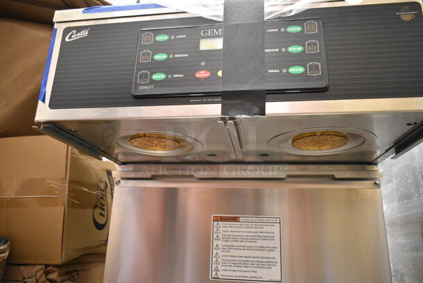 BRAND NEW SCRATCH AND DENT! Curtis GEMTS10A1000 Stainless Steel Commercial Countertop G3 Gemini Twin 1.5 Gallon Satellite Coffee Brewer w/ Hot Water Dispenser, 2 Satellite Servers and 2 Poly Brew Baskets. 220 Volts, 1 Phase.  - Image 6 of 11
