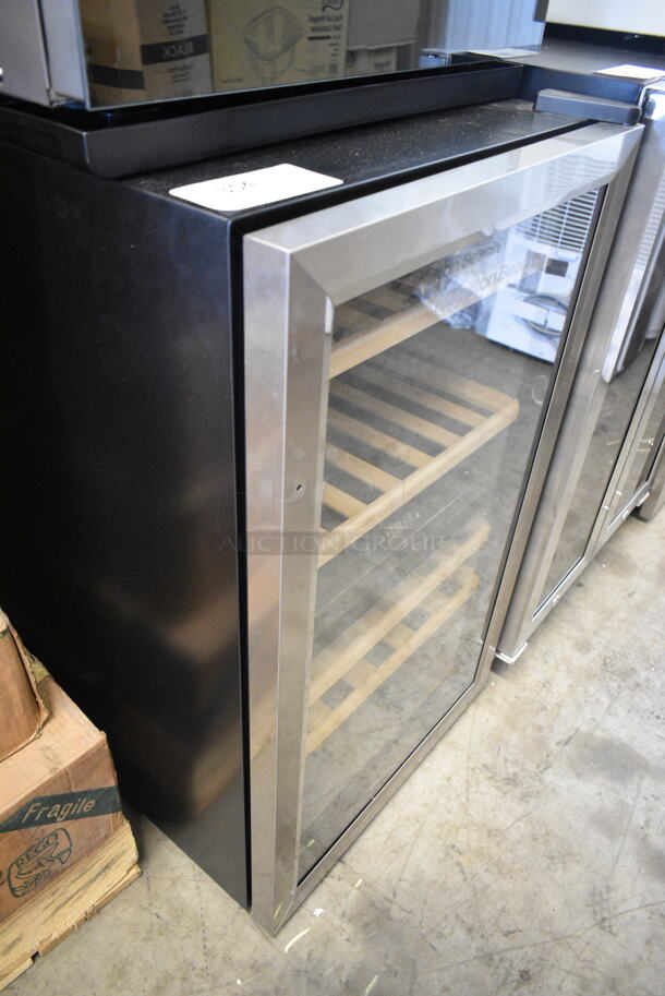 BRAND NEW SCRATCH AND DENT! Hamilton Beach HBWF4300-6COM Stainless Steel 43-Bottle Wine Cooler Fridge Cellar with Wooden Shelves, Digital Control, Mirror Finish. 115 Volts, 1 Phase. Tested and Working! - Image 4 of 5