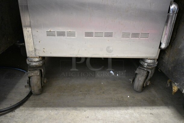 2015 Alto Shaam 500-S Stainless Steel Commercial Warming Holding Cabinet on Commercial Casters. 208-240 Volts, 1 Phase.  - Image 2 of 4