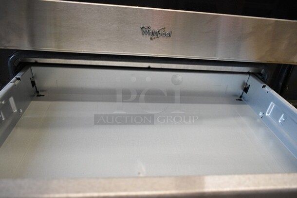 BRAND NEW SCRATCH AND DENT! Whirlpool WEG745H0FS1 Stainless Steel Commercial Natural or Propane Gas Powered 4 Burner Range w/ Convection Oven.  - Image 4 of 6