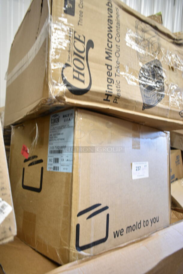 PALLET LOT of 29 BRAND NEW Boxes Including 395RP10 EcoChoice Compostable Sugarcane / Bagasse 10" Plate - 500/Case, 127SB24COMBO Choice 24 oz. Clear Plastic Salad Bowl with Lid - 150/Case, 346WKFSNSPM Choice White Medium Weight Wrapped Plastic Cutlery Pack with Napkin and Salt / Pepper Packets - 500/Case, 395RP06 EcoChoice Compostable Sugarcane / Bagasse 6" Plate - 1000/Case, 20" Corrugated White Circles, 128HD8COMBO ChoiceHD 8 oz. Microwavable Translucent Plastic Deli Container and Lid Combo Pack - 240/Case, 128HD16COMBO ChoiceHD 16 oz. Microwavable Translucent Plastic Deli Container and Lid Combo Pack - 240/Case, 500LDOMENH Choice 9 oz., 12 oz., 16 oz., 20 oz., 24 oz. Clear PET Dome Lid with No Hole - 1000/Case. 29 Times Your Bid! - Image 11 of 12