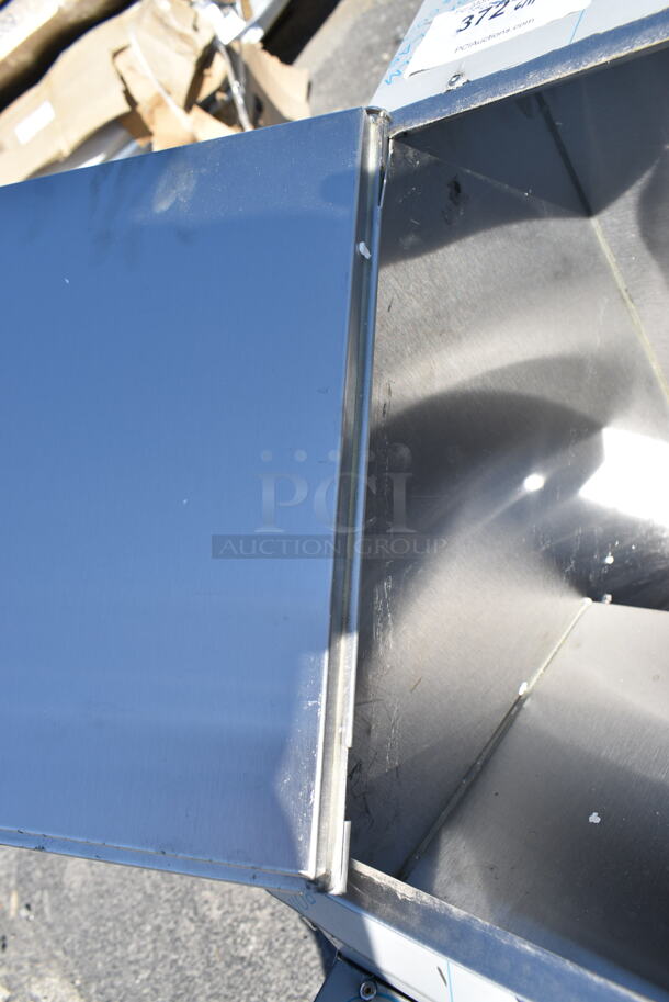 BRAND NEW SCRATCH AND DENT! 2023 ServIt 423TCW26 Stainless Steel Commercial 26 Gallon First-In First-Out Chip Warmer / Merchandiser. 120 Volts, 1 Phase. Tested and Working! - Image 6 of 7