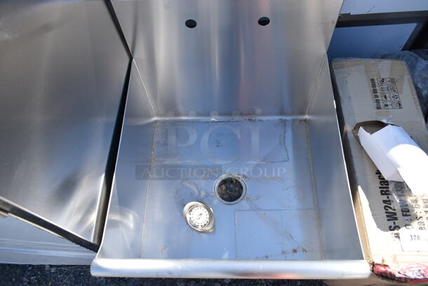 BRAND NEW SCRATCH AND DENT! Stainless Steel Commercial Single Bay Sink. - Image 3 of 5