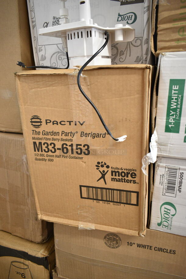 PALLET LOT of 25 BRAND NEW Boxes Including 500CC20 Choice Clear PET Customizable Plastic Cold Cup - 20 oz. - 600/Case, 500CC9 Choice 9 oz. Clear PET Customizable Plastic Squat Cold Cup - 1000/Case, Dart 8J8 8 oz. White Customizable Foam Cup - 1000/Case, Choice 16 ox Clear PET Plastic Cups, 5005DNAPFLTE Choice Touchstone 14" x 14" White Linen-Feel Flat-Packed Dinner Napkin - 1000/Case, 433472 Tellus Products 9" No PFAS Added Natural Bagasse Plate - 125/Pack, 2 Box 5001BNAP Choice Cocktail Napkin, Corrugated White 10" Circles, 43312CUPC Choice 12-Cup Hinged PET Plastic Cupcake / Muffin Container, 2 Box Carnival King 32 oz Popcorn Cups, Corrugated 18" White Circles, 50010WRAPRIP Lavex 10 oz Kraft Wrapped Paper Hot Cup. 25 Times Your Bid! - Image 8 of 12