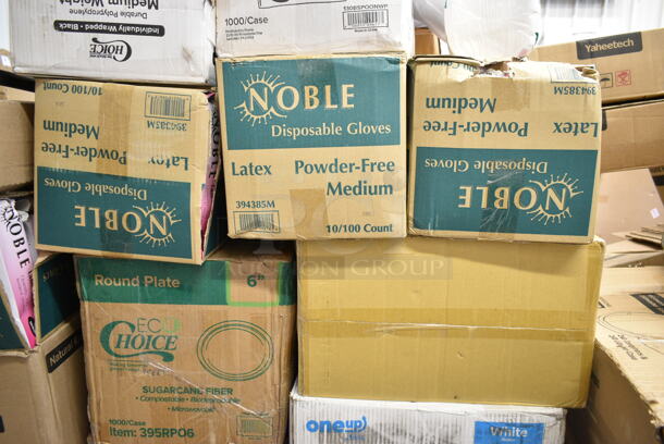 PALLET LOT of 36 BRAND NEW Boxes Including 2 Box 130BSPOONWP Choice Individually Wrapped Medium Weight Black Plastic Teaspoon - 1000/Case, 3 Box 394385M Noble Products White Powder-Free Disposable Latex Gloves for Foodservice - Medium - 1000/Case, 395RPO6 EcoChoice Compostable Sugarcane / Bagasse 6" Plate - 1000/Case, 433PR10513C Choice 10" x 5" x 13" Natural Kraft Paper Customizable Shopping Bag with Handles - 250/Case, 2 Box Solo Ultra Clear™ TP7 7 oz. Clear PET Plastic Cold Cup - 1000/Case, 966UPWIDEB OneUp by Choice White 2-Ply Wide Interfold 6 1/2" x 8 1/2" Dispenser Napkin - 6000/Case, Choice 8 oz Paper Hot Cups, Frozen Yogurt Cups. 36 Times Your Bid! - Image 4 of 9