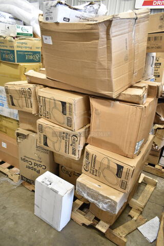 PALLET LOT of 27 BRAND NEW Boxes Including Choice Dinner Napkins, Banquet Roll White 40"x300", 4 Box 128HD16COMBO ChoiceHD 16 oz. Microwavable Translucent Plastic Deli Container and Lid Combo Pack - 240/Case, Dart Prima Clear Strawless Lid, 2 Box 611249, 612BG23SMALL Choice HD Smoothwall Black and gold Small Foil Take-Out, 760PCC20 Choice 20 oz. Poly Paper Cold Cup - 1000/Case, 500L1020B Choice Black Hot Paper Cup Travel Lid for 10-24 oz. Standard Cups and 8 oz. Squat Cups - 1000/Case. 27 Times Your Bid!