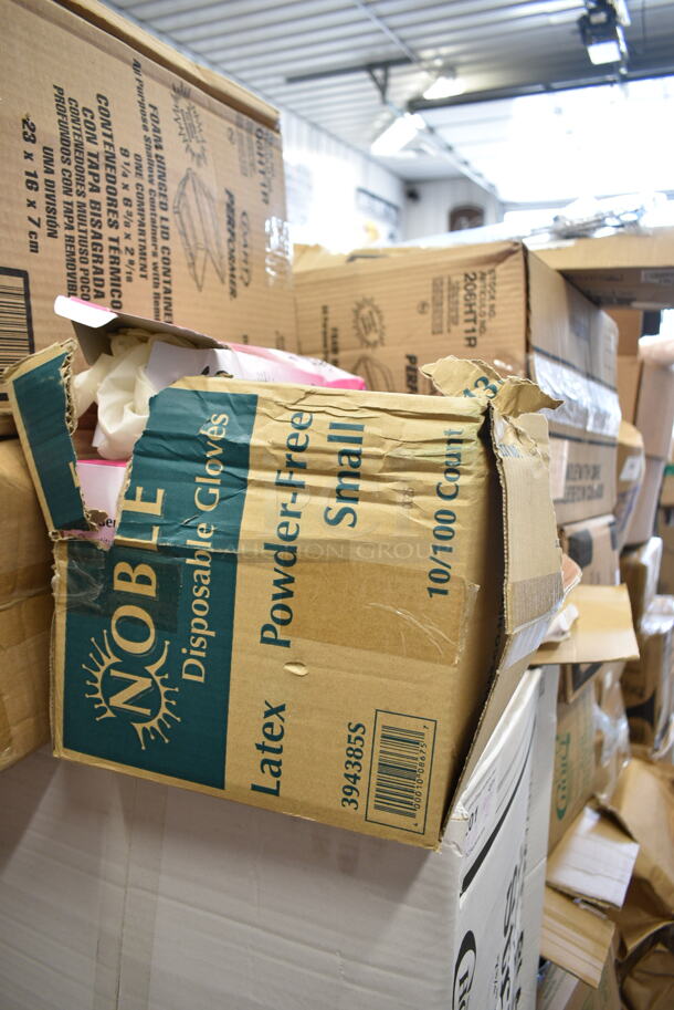 PALLET LOT of 20 BRAND NEW Boxes Including Dart 60HT1 White Foam Hinged Lid Container 6" x 6" x 3" - 500/Case, Choice 32 ox Clear Heavyweight Cold Cups, 394385S Noble Small Powder-Free Disposable Vinyl Gloves, 2 Box Dart 206HT1R 9" x 6" x 3" White Foam Shallow Rectangular Take Out Container with Perforated Hinged Lid - 200/Case, Choice Jumbo Straws, 500LDOMEW Clear Dome Lid, 500COLLAR8BR EcoChoice 8 oz. Kraft Coffee Cup Sleeve / Jacket / Clutch - 1200/Case, Dart 90HTPF1R Perforated White Foam Square Take Out Container with Hinged Lid 9" x 9" x 3" - 200/Case, XF-BLS400-Silver, Paper Barrel Sack, 2 Box PP206 Containers, 395RP09 Compostable Sugarcane Plate. 20 Times Your Bid! - Image 4 of 10