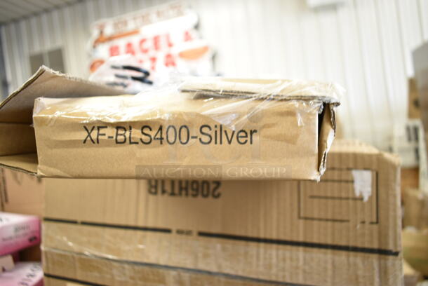 PALLET LOT of 20 BRAND NEW Boxes Including Dart 60HT1 White Foam Hinged Lid Container 6" x 6" x 3" - 500/Case, Choice 32 ox Clear Heavyweight Cold Cups, 394385S Noble Small Powder-Free Disposable Vinyl Gloves, 2 Box Dart 206HT1R 9" x 6" x 3" White Foam Shallow Rectangular Take Out Container with Perforated Hinged Lid - 200/Case, Choice Jumbo Straws, 500LDOMEW Clear Dome Lid, 500COLLAR8BR EcoChoice 8 oz. Kraft Coffee Cup Sleeve / Jacket / Clutch - 1200/Case, Dart 90HTPF1R Perforated White Foam Square Take Out Container with Hinged Lid 9" x 9" x 3" - 200/Case, XF-BLS400-Silver, Paper Barrel Sack, 2 Box PP206 Containers, 395RP09 Compostable Sugarcane Plate. 20 Times Your Bid! - Image 8 of 10