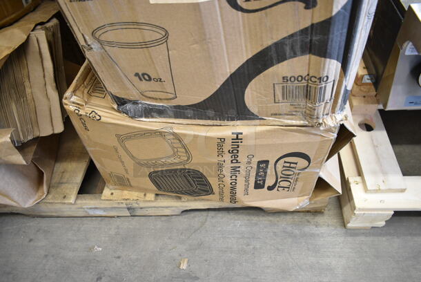 PALLET LOT of 19 BRAND NEW Boxes Including 3 Box 500CC10 Choice 10 oz. Clear PET Plastic Cold Cup - 1000/Case, 394365L Noble Products Powder-Free Disposable Clear Vinyl Gloves for Foodservice - Large - 1000/Case, 500TO Choice 9" x 6" x 3" Microwaveable 1-Compartment Black / Clear Plastic Hinged Container - 100/Case, 5014046XXH Lavex Pro 45 Gallon 3 Mil 40" x 46" Low Density Heavy-Duty Industrial Contractor Black Trash Bag / Can Liner - 50/Case, CTR7S2141, 612LOB225LB Brown Paper Bags. 19 Times Your Bid! - Image 4 of 10