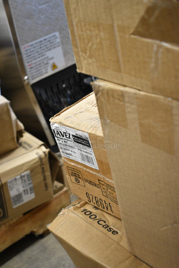 PALLET LOT of 19 BRAND NEW Boxes Including 3 Box 500CC10 Choice 10 oz. Clear PET Plastic Cold Cup - 1000/Case, 394365L Noble Products Powder-Free Disposable Clear Vinyl Gloves for Foodservice - Large - 1000/Case, 500TO Choice 9" x 6" x 3" Microwaveable 1-Compartment Black / Clear Plastic Hinged Container - 100/Case, 5014046XXH Lavex Pro 45 Gallon 3 Mil 40" x 46" Low Density Heavy-Duty Industrial Contractor Black Trash Bag / Can Liner - 50/Case, CTR7S2141, 612LOB225LB Brown Paper Bags. 19 Times Your Bid! - Image 8 of 10