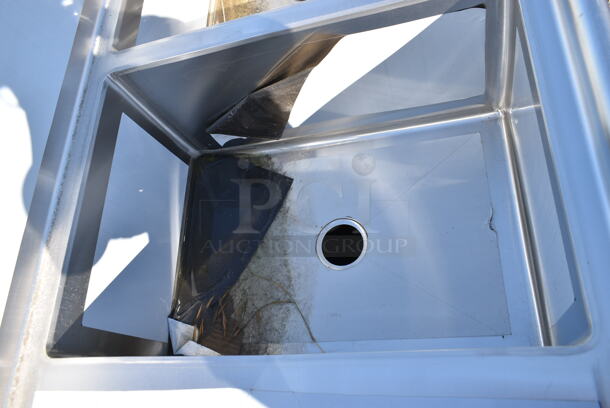 BRAND NEW SCRATCH AND DENT! Regency 600S32028244 115" 16-Gauge Stainless Steel Three Compartment Commercial Sink with 2 Drainboards - 20" x 28" x 14" Bowls. No Legs.  - Image 3 of 6