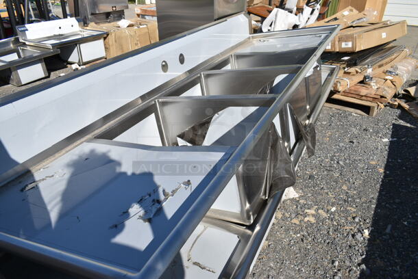 BRAND NEW SCRATCH AND DENT! Regency 600S32028244 115" 16-Gauge Stainless Steel Three Compartment Commercial Sink with 2 Drainboards - 20" x 28" x 14" Bowls. No Legs.  - Image 3 of 7