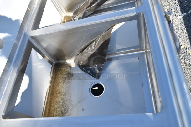 BRAND NEW SCRATCH AND DENT! Regency 600S32028244 115" 16-Gauge Stainless Steel Three Compartment Commercial Sink with 2 Drainboards - 20" x 28" x 14" Bowls. No Legs.  - Image 5 of 7