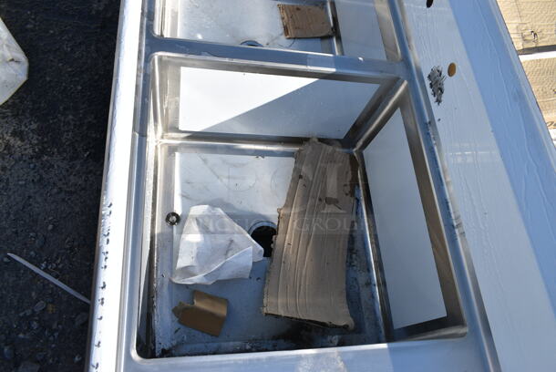 BRAND NEW SCRATCH AND DENT! Regency 600S42424224 Stainless Steel 4 Bay Sink w/ Dual Drain Board. No Legs. Bays 24x24x13.5. Drain Boards 22x26 - Image 5 of 10