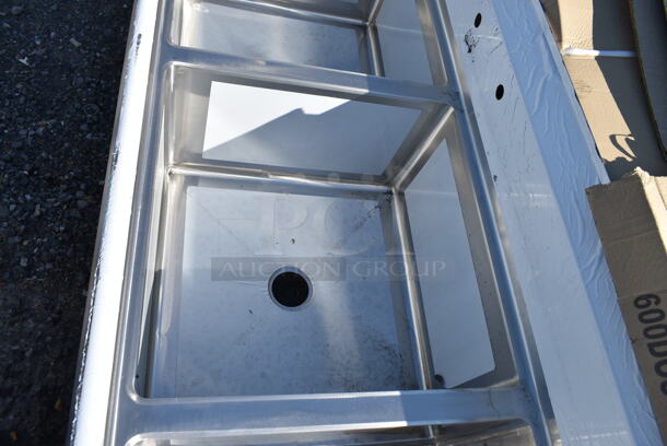 BRAND NEW SCRATCH AND DENT! Regency 600S42424224 Stainless Steel 4 Bay Sink w/ Dual Drain Board. No Legs. Bays 24x24x13.5. Drain Boards 22x26 - Image 7 of 10