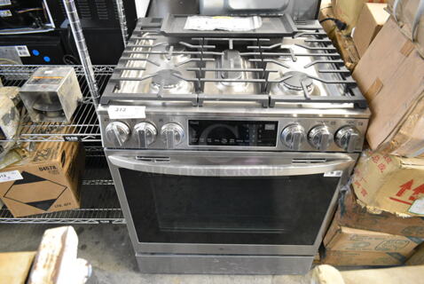BRAND NEW SCRATCH AND DENT! LG Stainless Steel Commercial Natural Gas Powered 4 Burner Range w/ Convection Oven. 