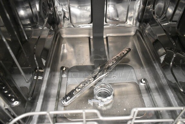 BRAND NEW SCRATCH AND DENT! Honeywell HDS18SS Stainless Steel Undercounter Dishwasher. 120 Volts, 1 Phase.  - Image 5 of 9