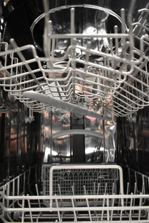 BRAND NEW SCRATCH AND DENT! Honeywell HDS18SS Stainless Steel Undercounter Dishwasher. 120 Volts, 1 Phase.  - Image 4 of 9
