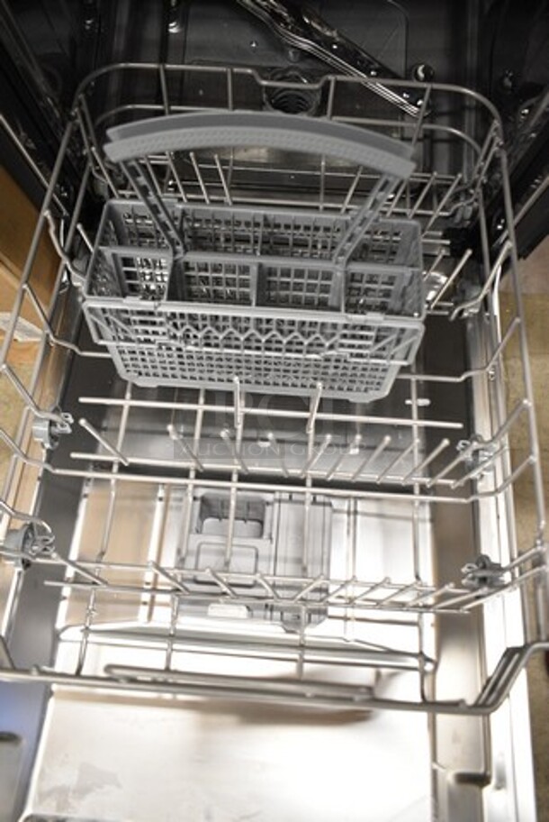 BRAND NEW SCRATCH AND DENT! Honeywell HDS18SS Stainless Steel Undercounter Dishwasher. 120 Volts, 1 Phase.  - Image 8 of 9