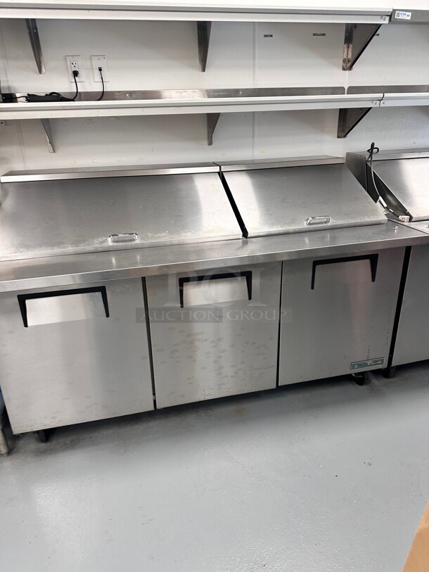 Late Model True TSSU-72-30M-B-ST-HC 72 inch 3 Door Mega Top Refrigerated Sandwich Prep Table 115 Volt Working - Image 3 of 6