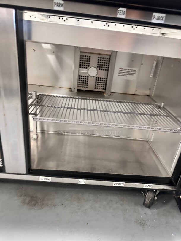 Late Model True TSSU-60-16-HC 60 inch 2 Door Refrigerated Sandwich Prep Table 115 Volt Working - Image 6 of 8