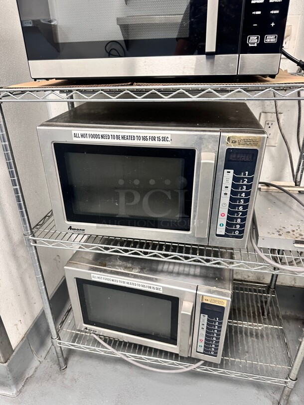 Late Model Amana RCS10TS Stackable Commercial Microwave with Push Button Controls - 120V, 1000W Working - Image 7 of 7
