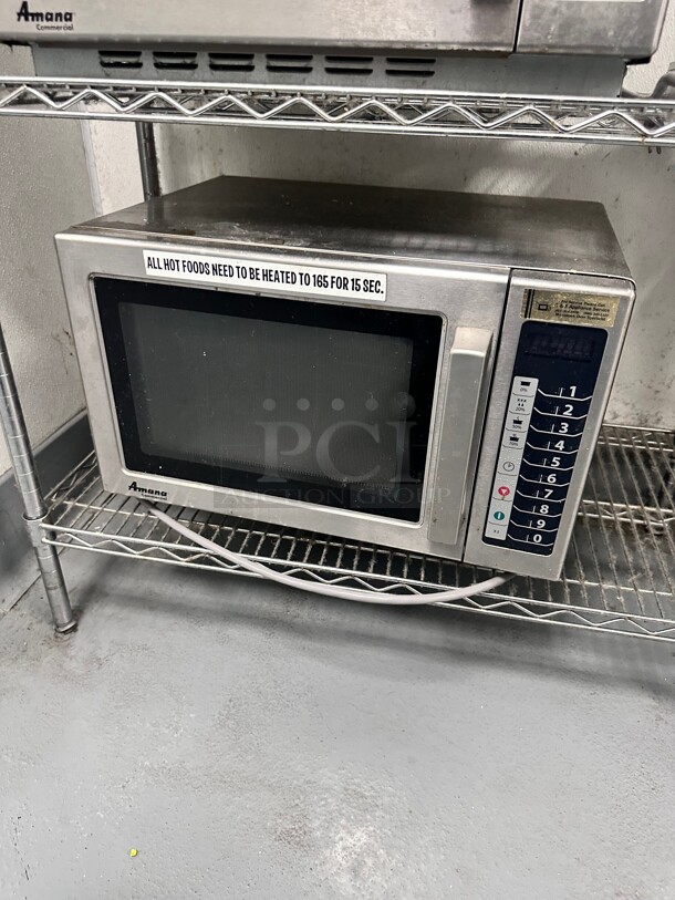 Late Model Amana RCS10TS Stackable Commercial Microwave with Push Button Controls - 120V, 1000W Working - Image 3 of 5